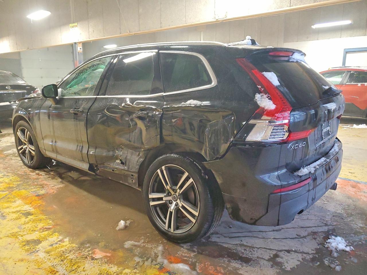 2019 VOLVO XC60 T6 MOMENTUM photo 3