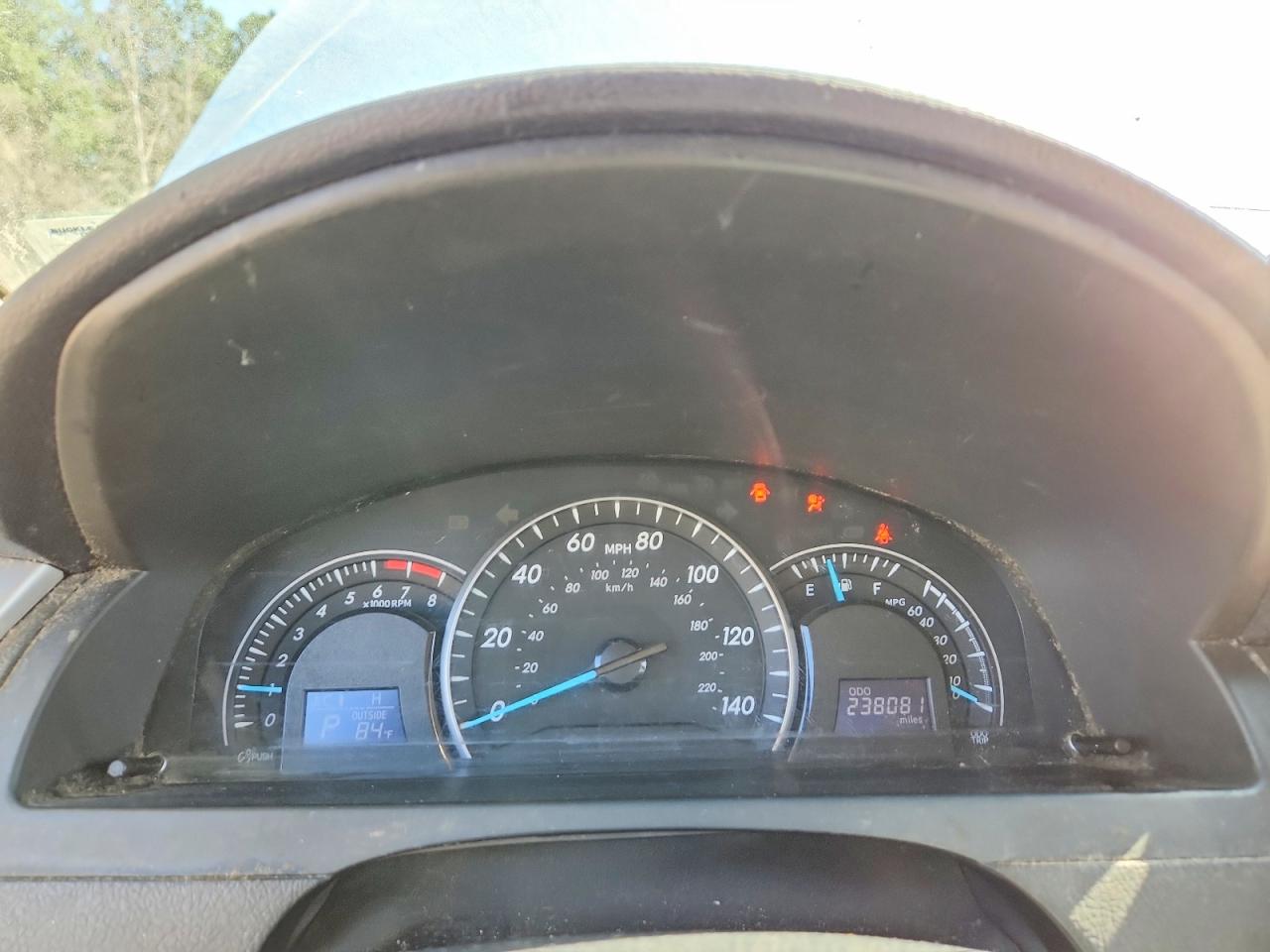 2013 TOYOTA CAMRY LE photo 17