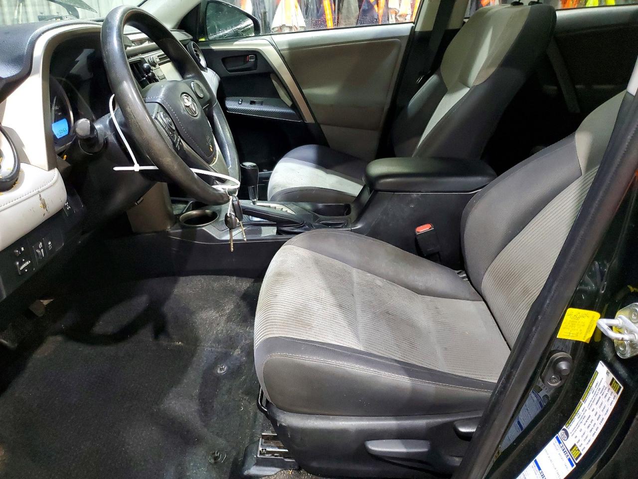 2013 TOYOTA RAV4 XLE photo 13