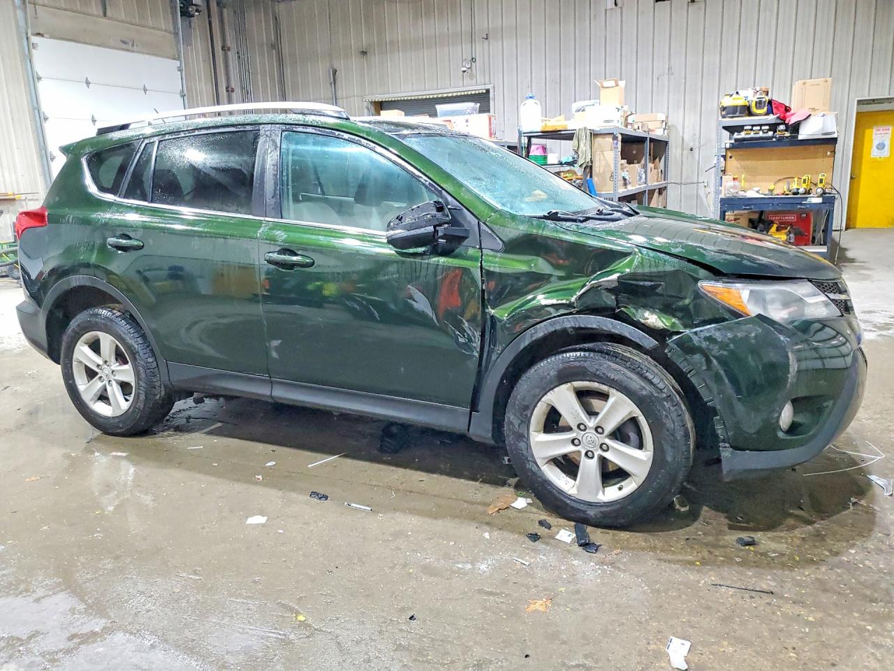 2013 TOYOTA RAV4 XLE photo 7