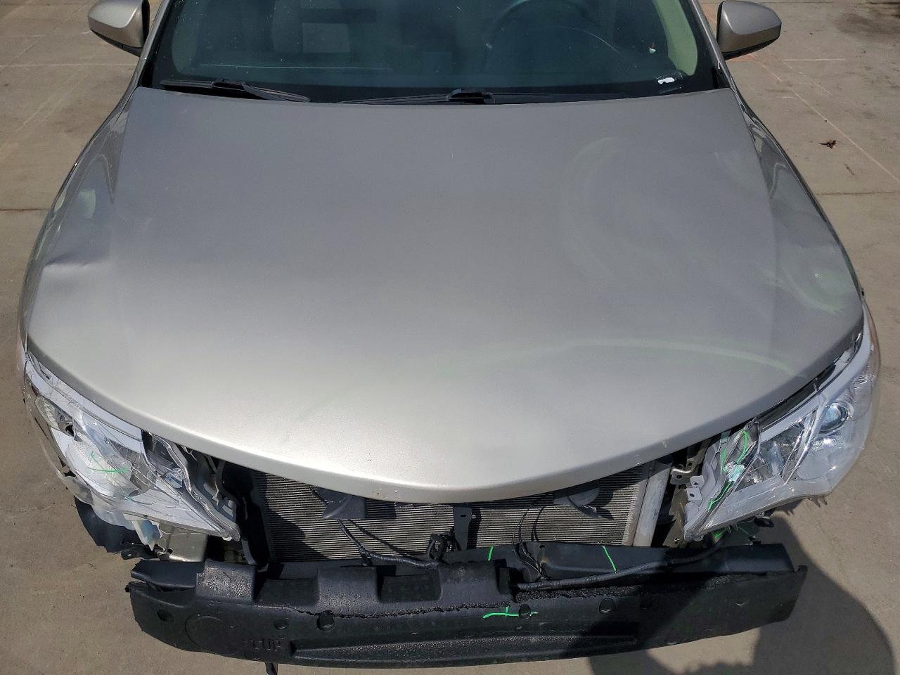 2013 TOYOTA CAMRY LE photo 21