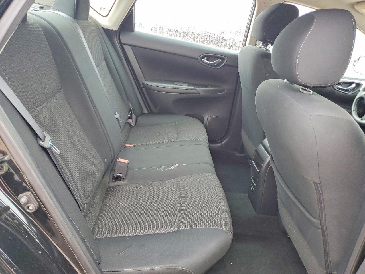 2019 NISSAN SENTRA S photo 10