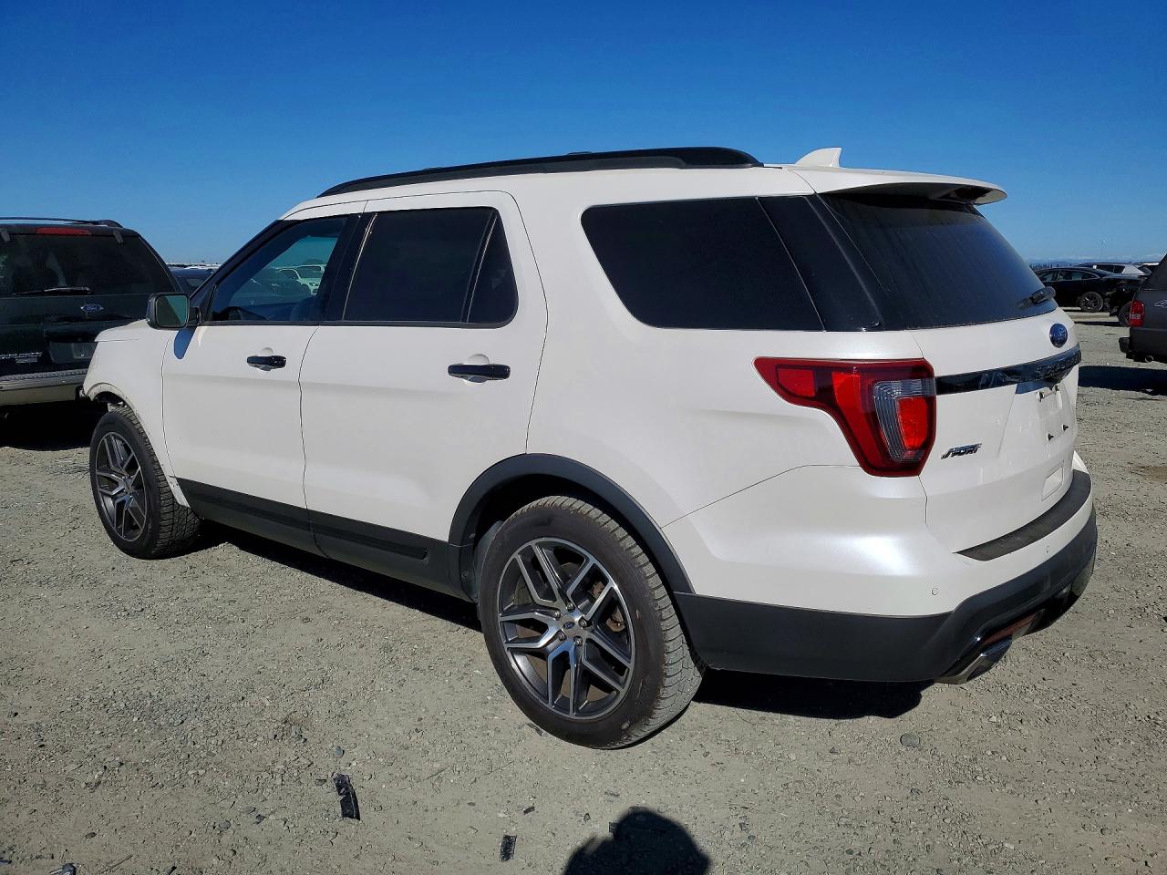 2017 FORD EXPLORER SPORT photo 3