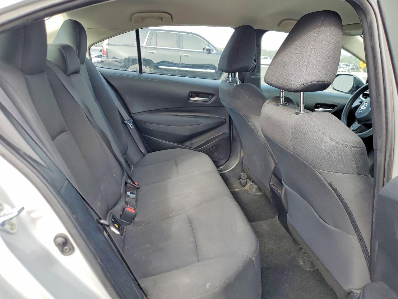 2021 TOYOTA COROLLA LE photo 10