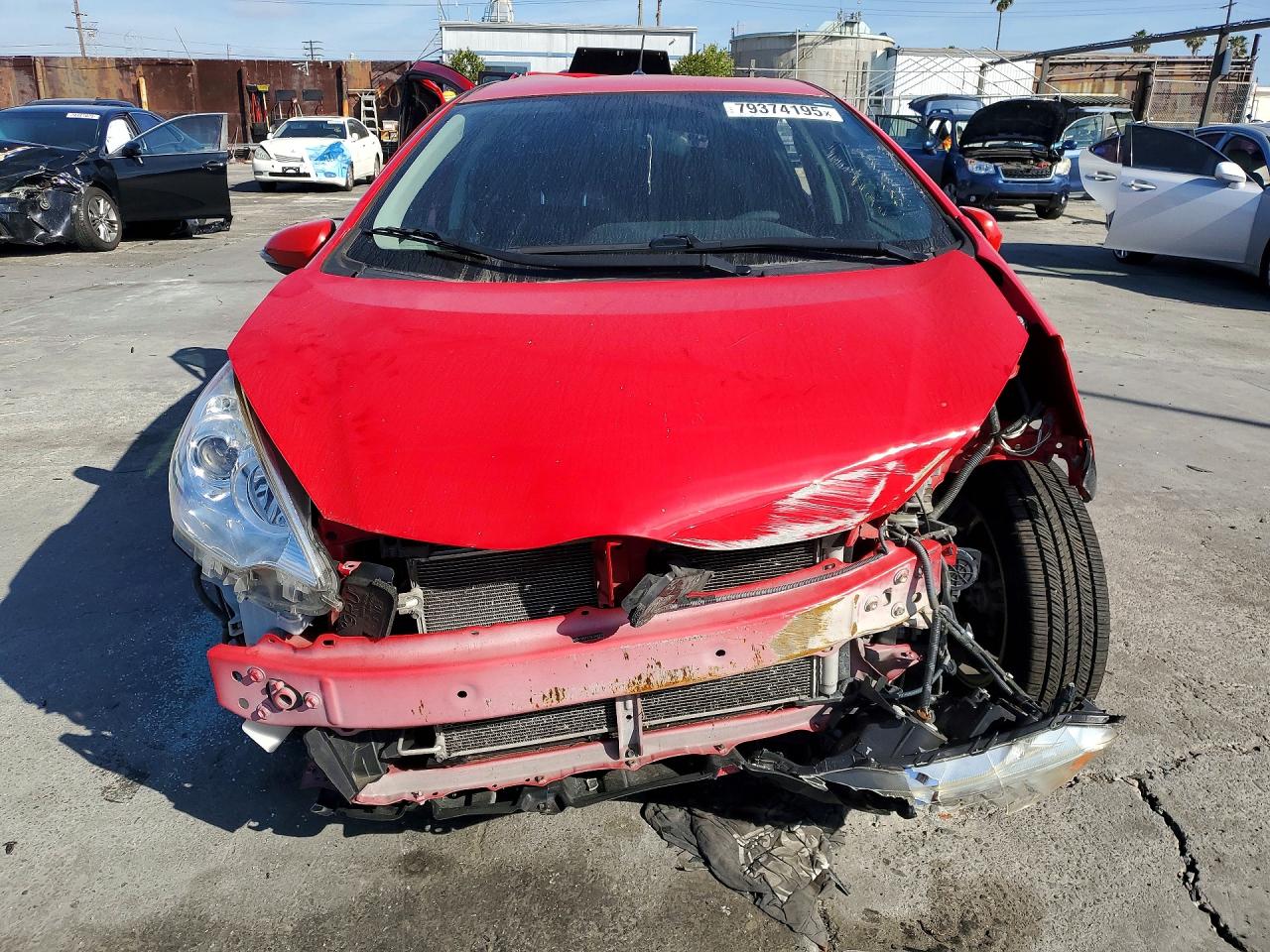 2014 TOYOTA PRIUS C THREE photo 5
