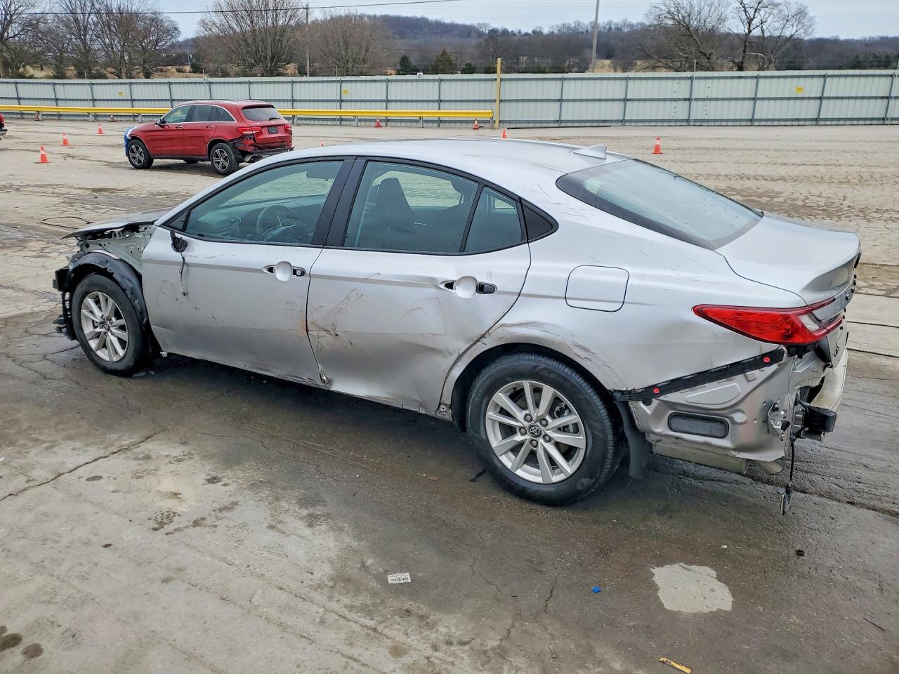 2025 TOYOTA CAMRY LE photo 3