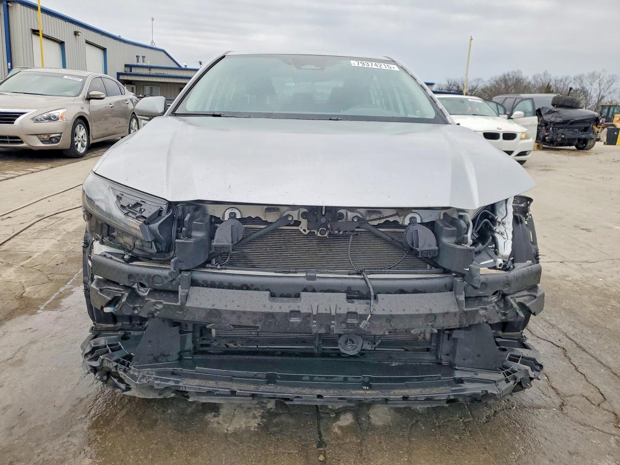 2025 TOYOTA CAMRY LE photo 9