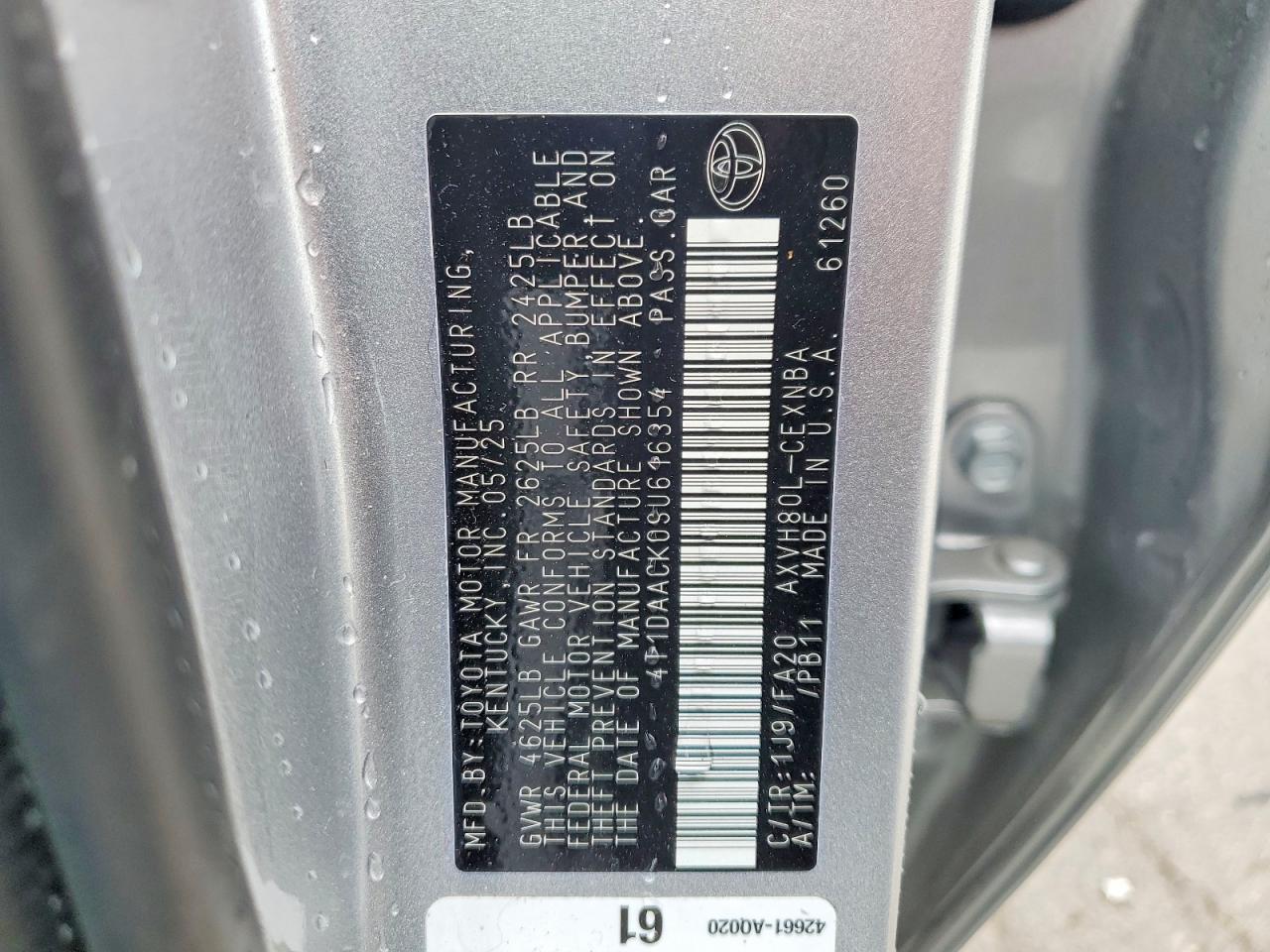 2025 TOYOTA CAMRY LE photo 25