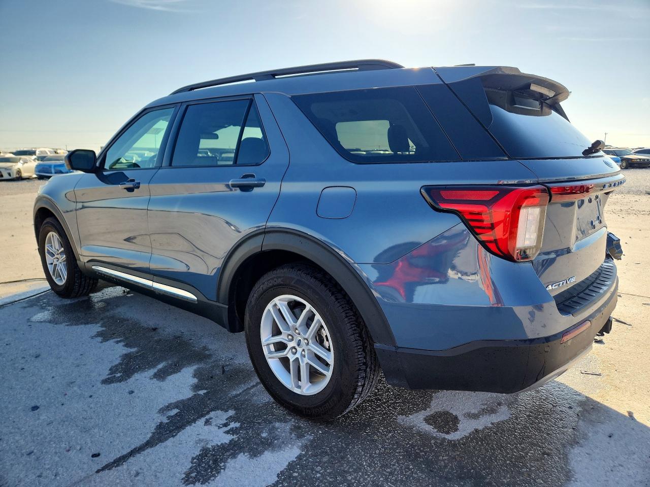 2025 FORD EXPLORER ACTIVE photo 3