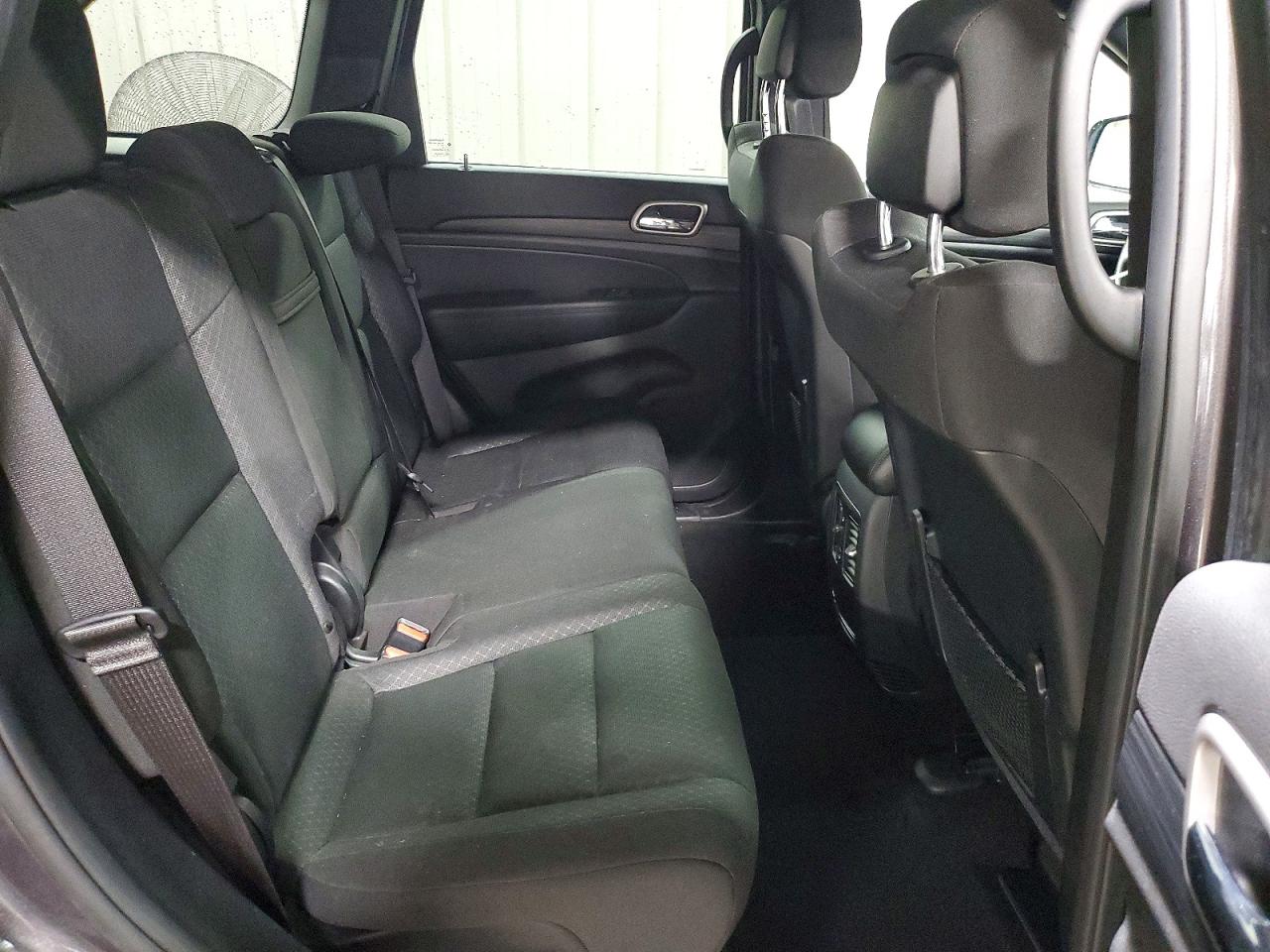 2020 JEEP GRAND CHEROKEE LAREDO photo 10