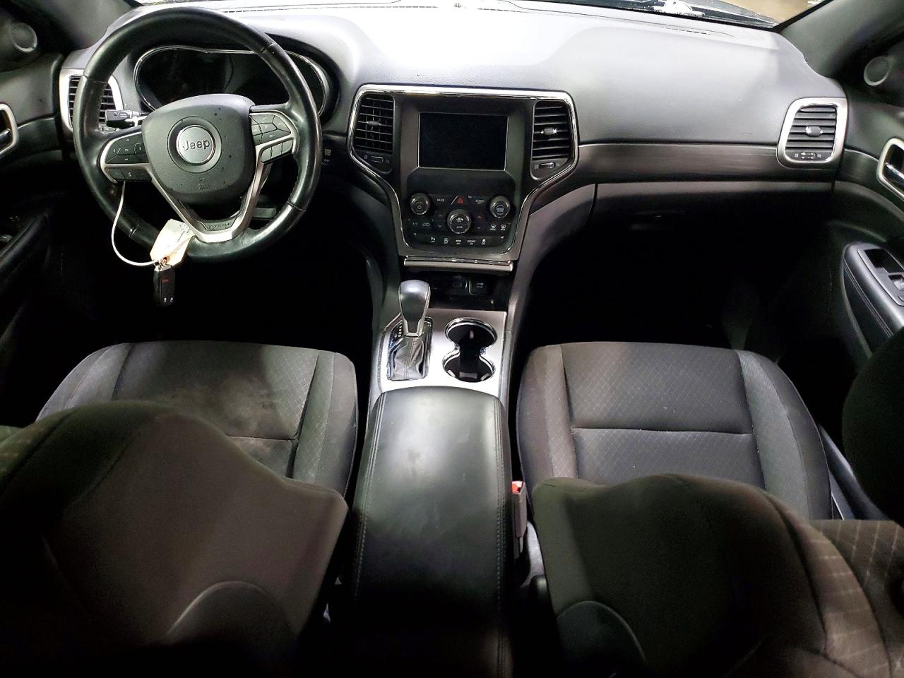 2020 JEEP GRAND CHEROKEE LAREDO photo 8