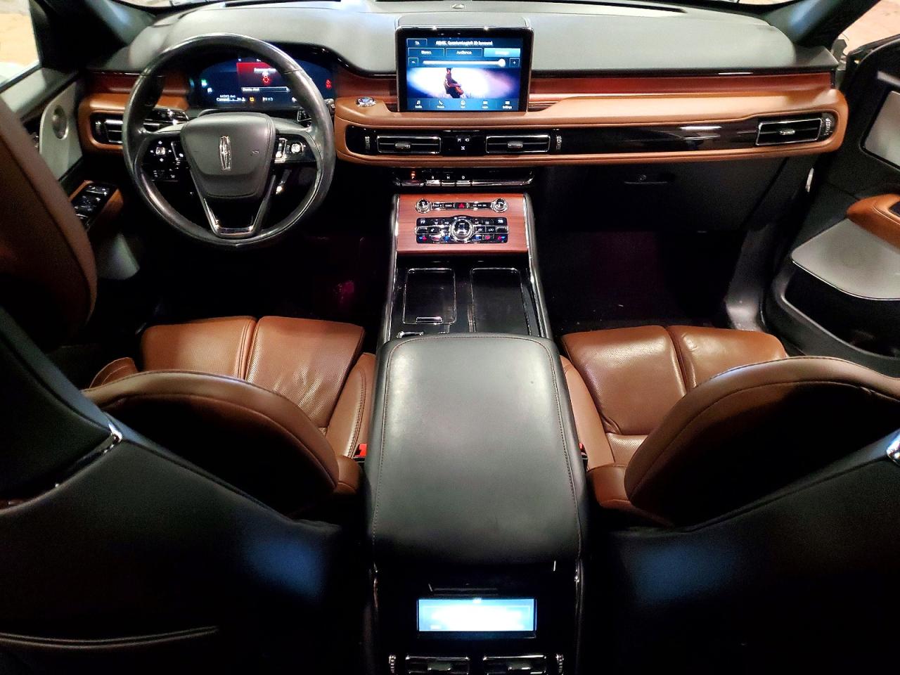 2020 LINCOLN AVIATOR RESERVE photo 15