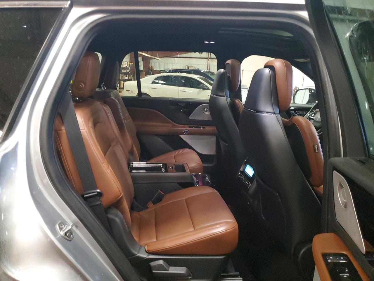 2020 LINCOLN AVIATOR RESERVE photo 21