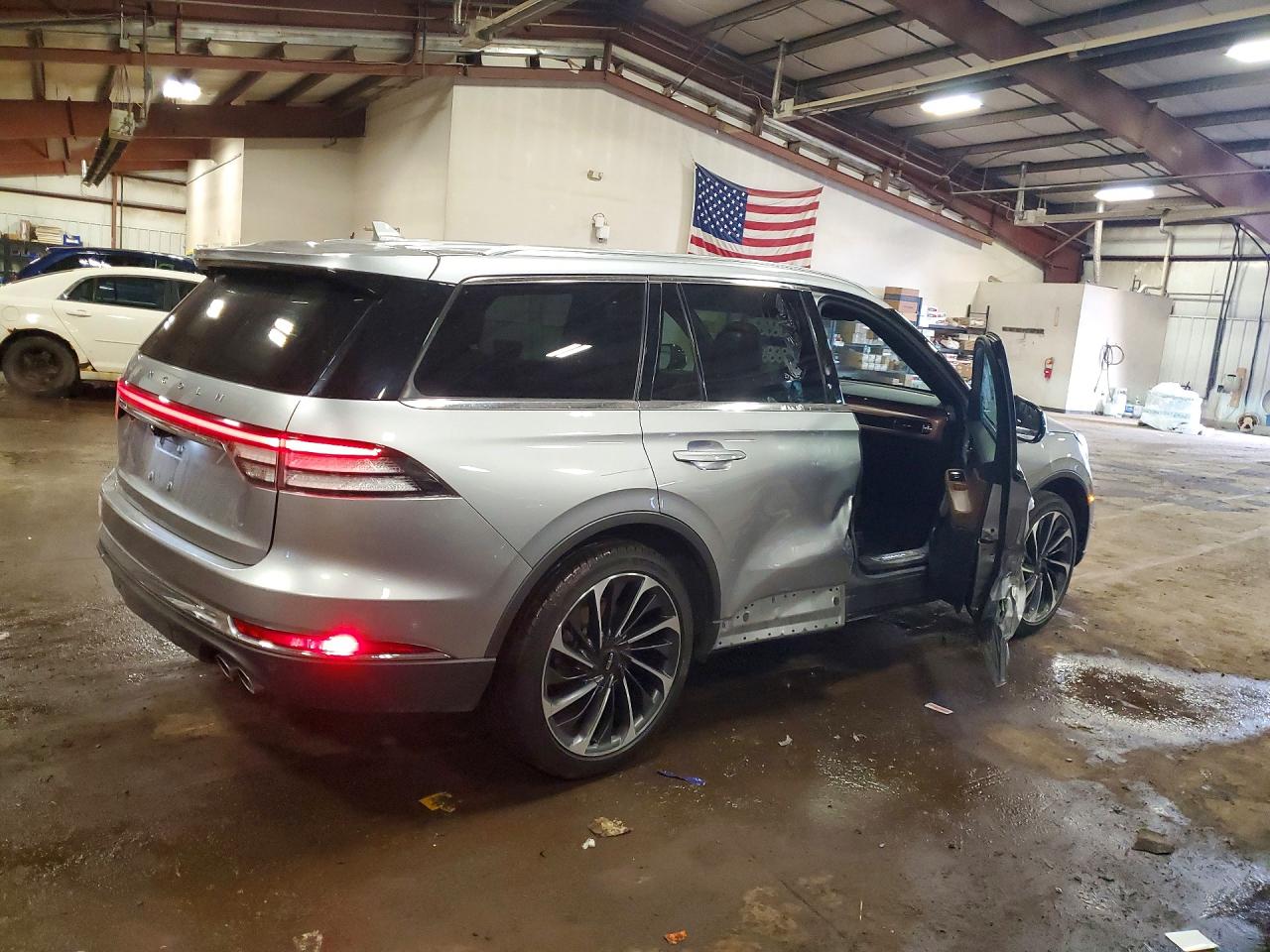 2020 LINCOLN AVIATOR RESERVE photo 5