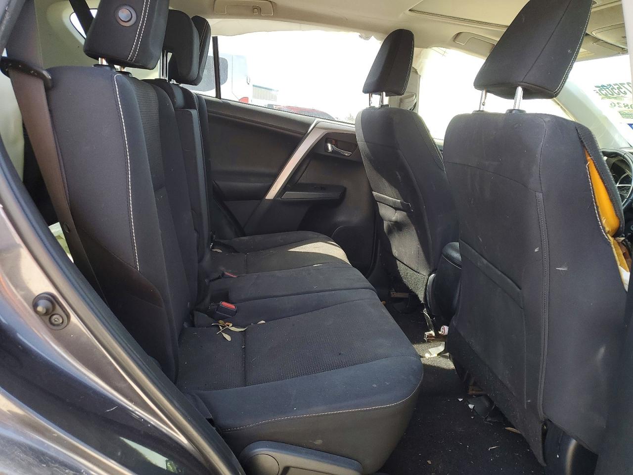 2016 TOYOTA RAV4 XLE photo 31