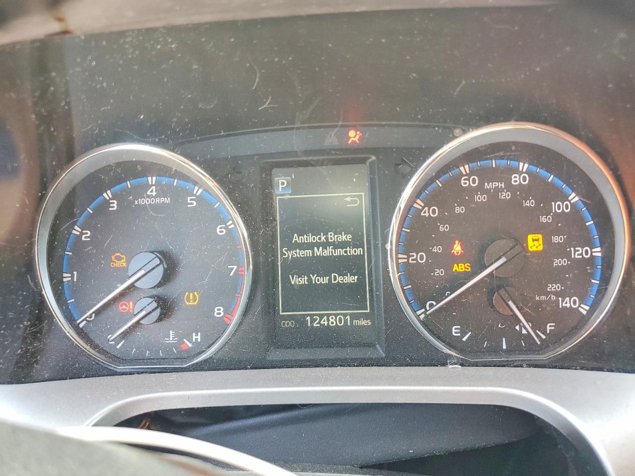 2016 TOYOTA RAV4 XLE photo 25
