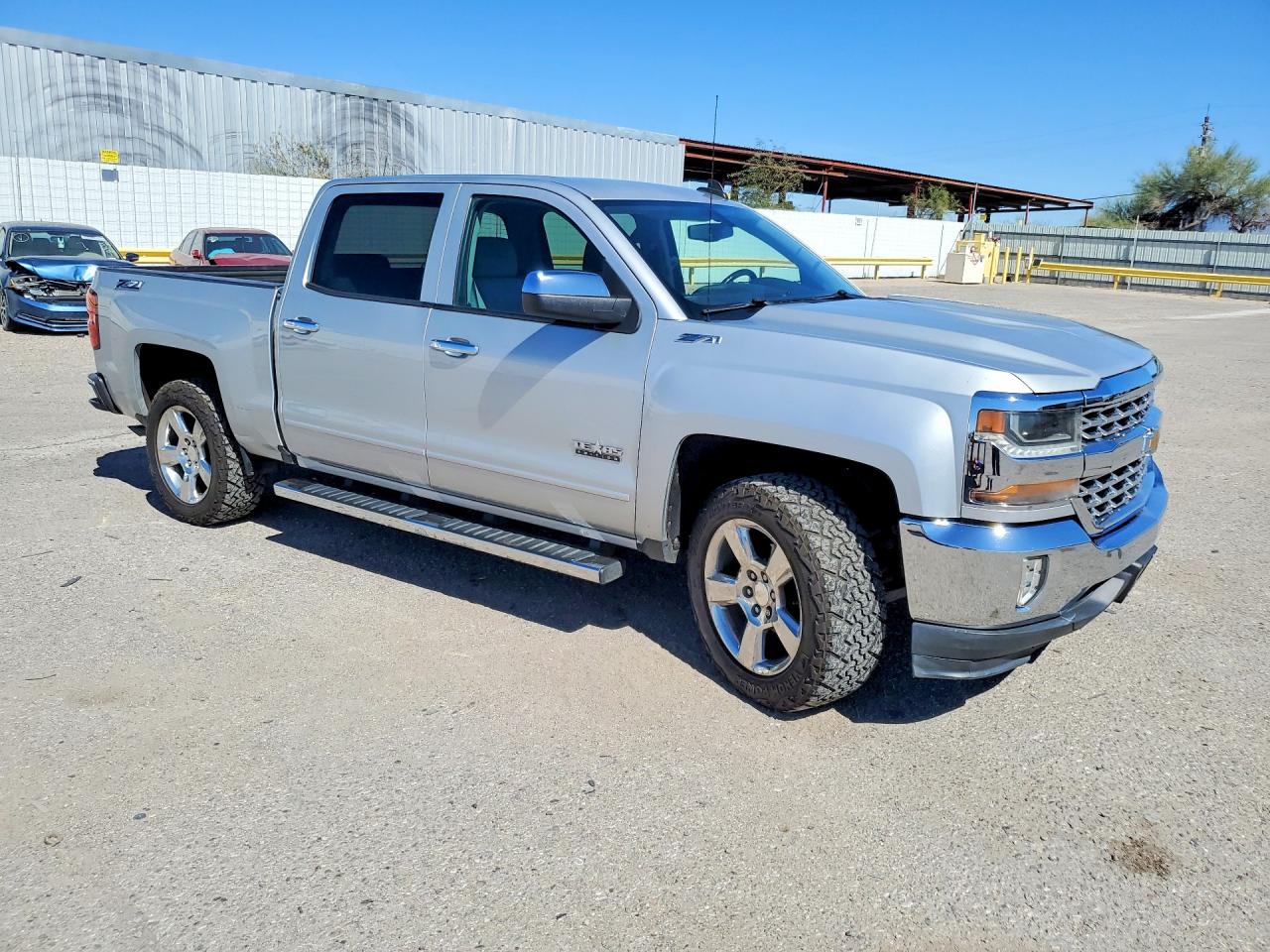 2016 CHEVROLET SILVERADO C1500 LT photo 4