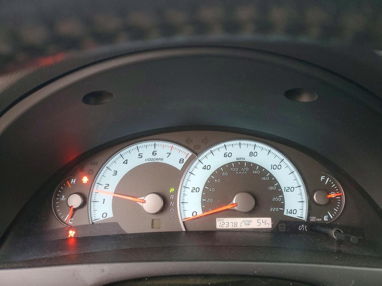 2011 TOYOTA CAMRY SE photo 17
