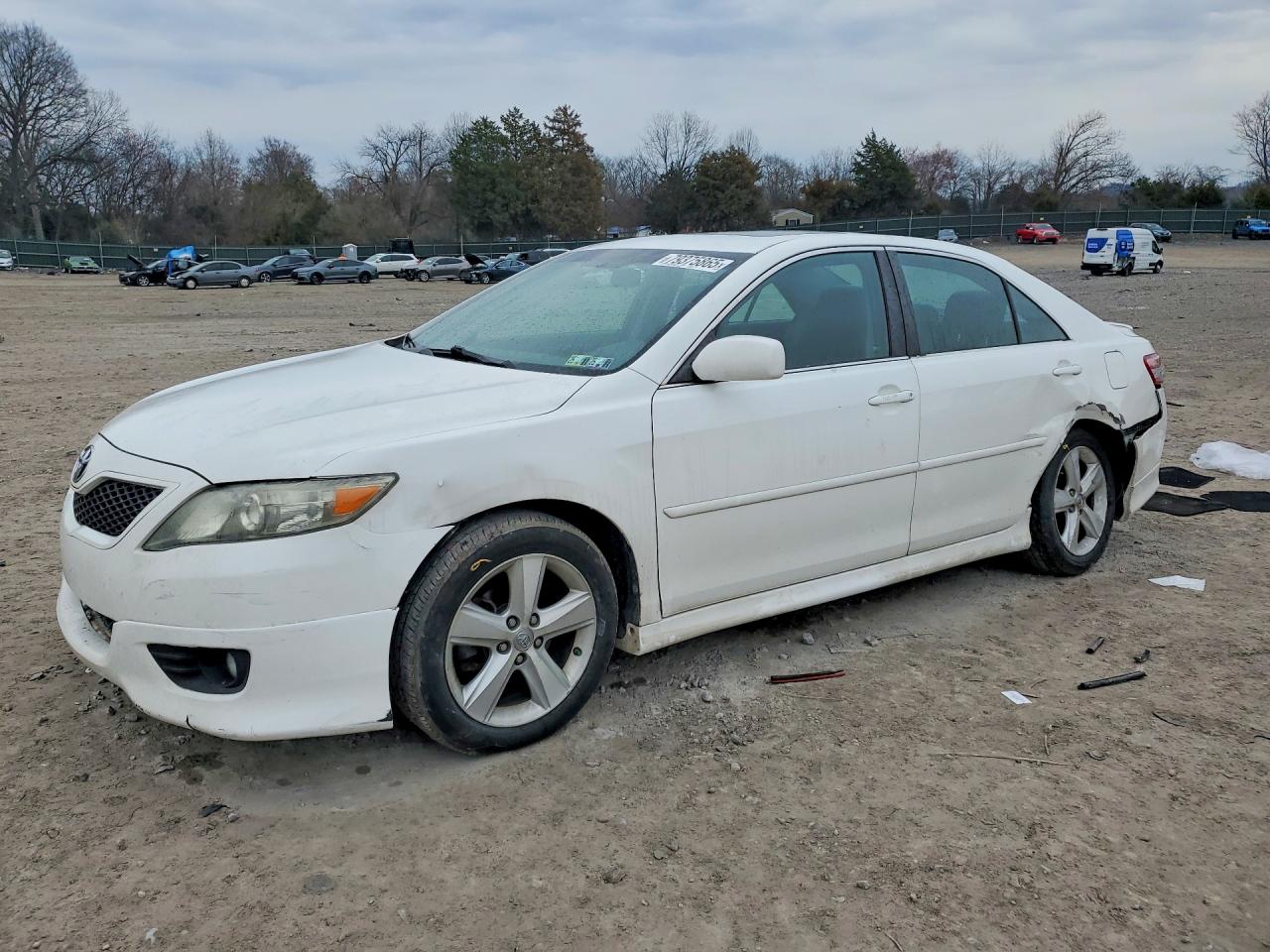 2011 TOYOTA CAMRY