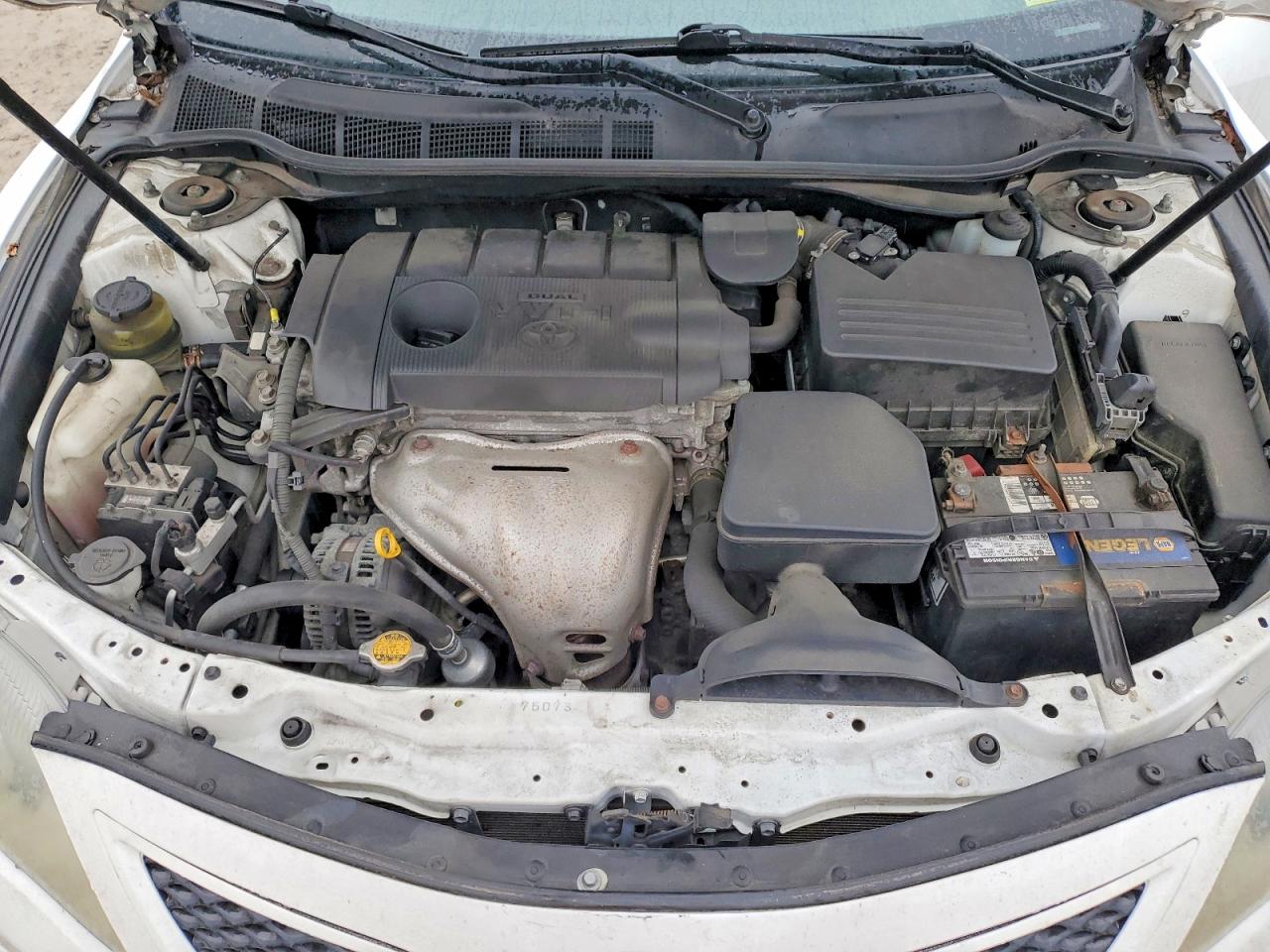 2011 TOYOTA CAMRY SE photo 21