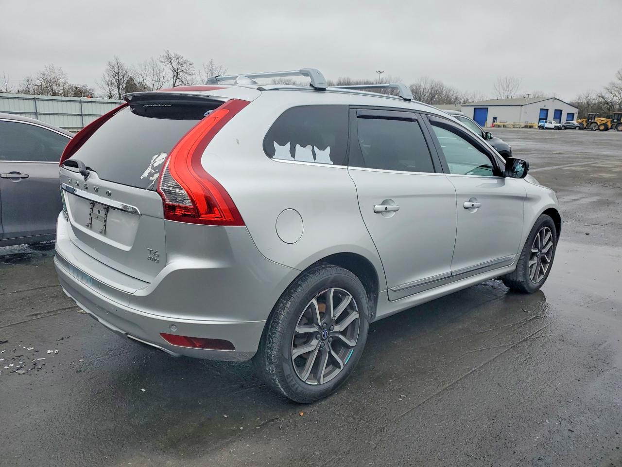 2017 VOLVO XC60 T6 DYNAMIC photo 7