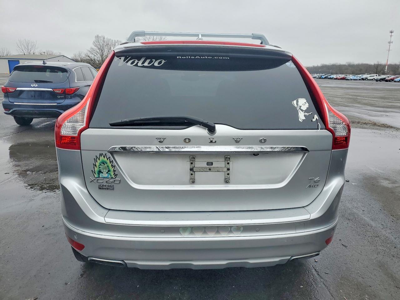 2017 VOLVO XC60 T6 DYNAMIC photo 16