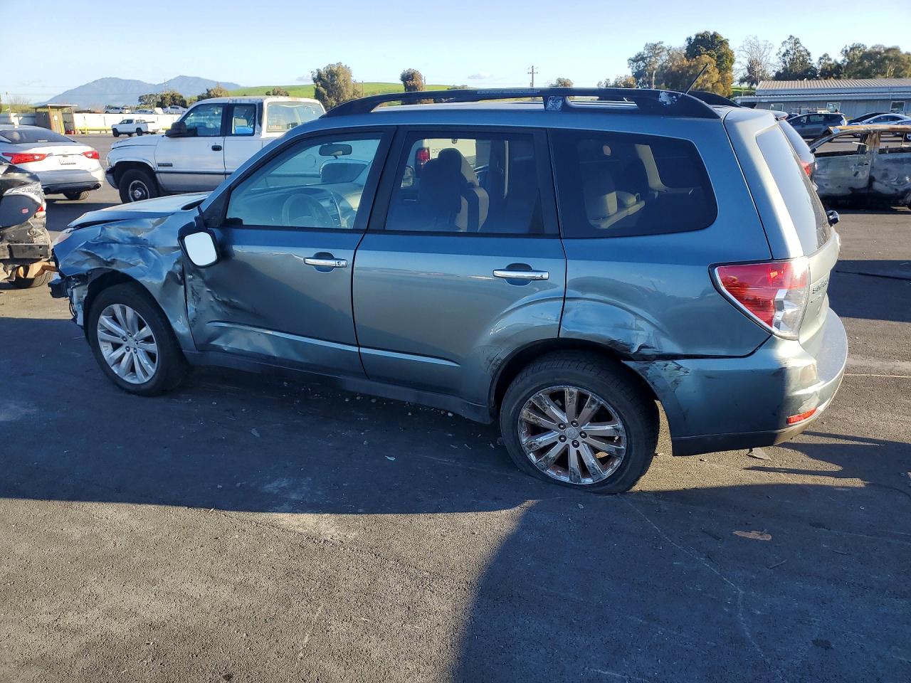 2013 SUBARU FORESTER 2.5X PREMIUM photo 2