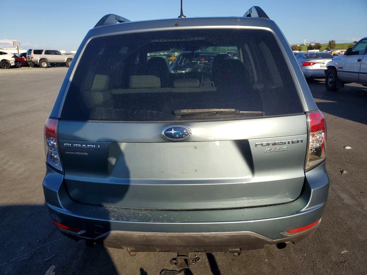 2013 SUBARU FORESTER 2.5X PREMIUM photo 6