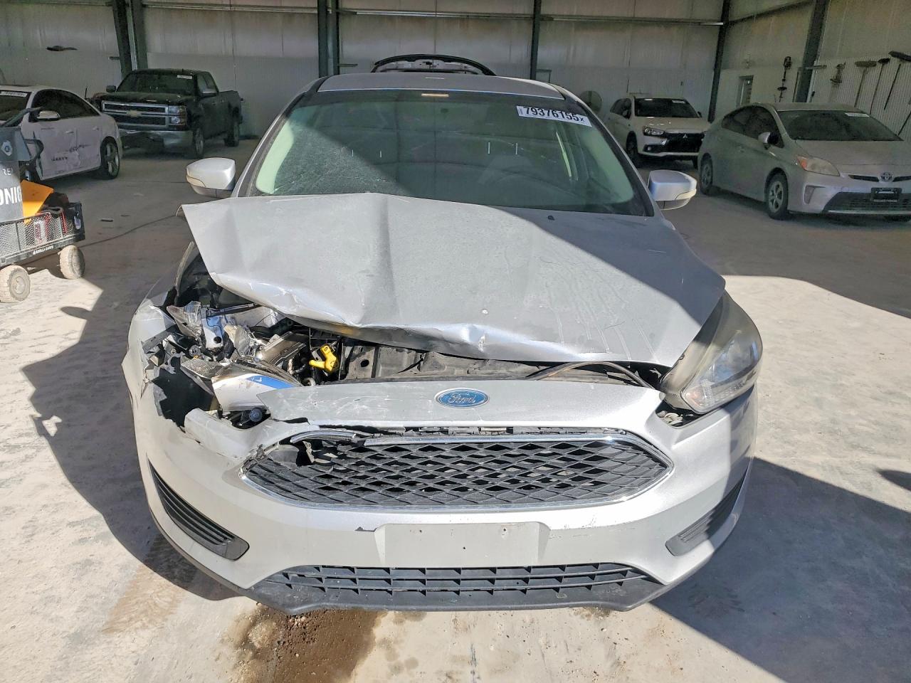 2017 FORD FOCUS SE photo 5