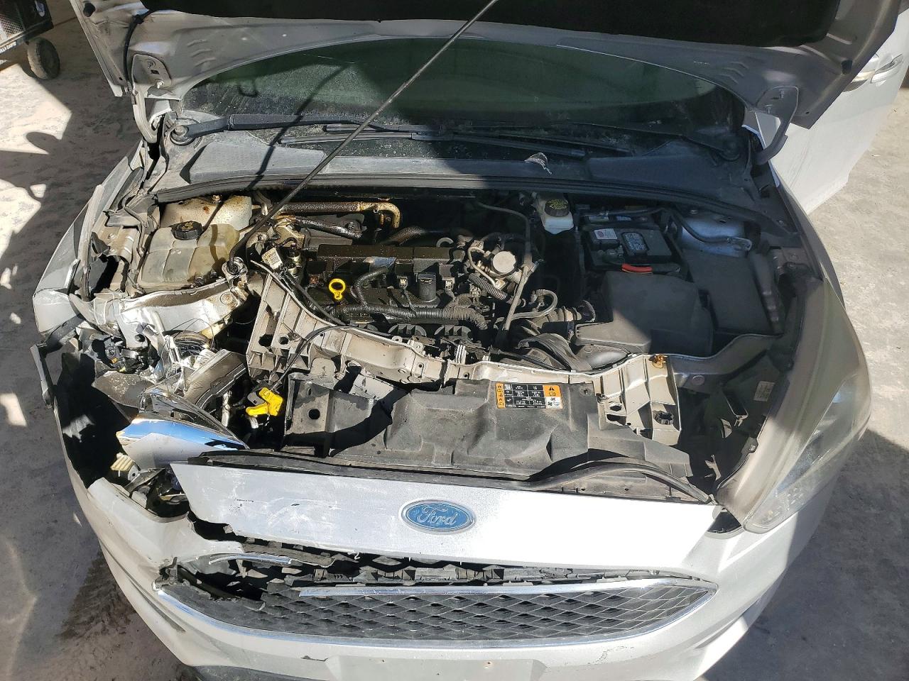 2017 FORD FOCUS SE photo 11