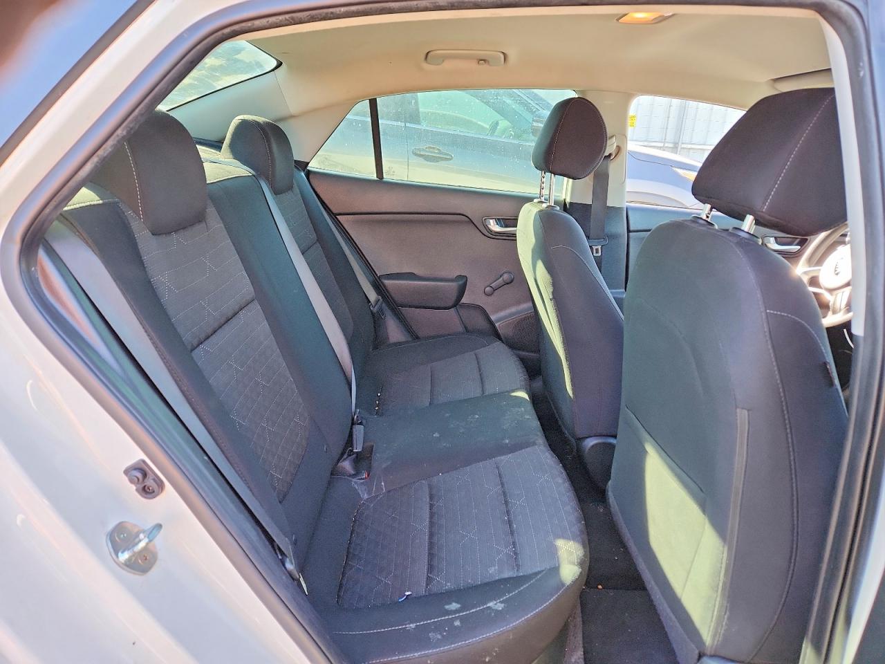 2018 KIA RIO LX photo 19