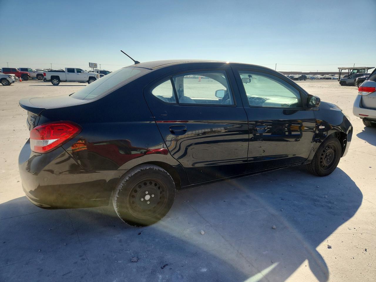 2017 MITSUBISHI MIRAGE photo 5