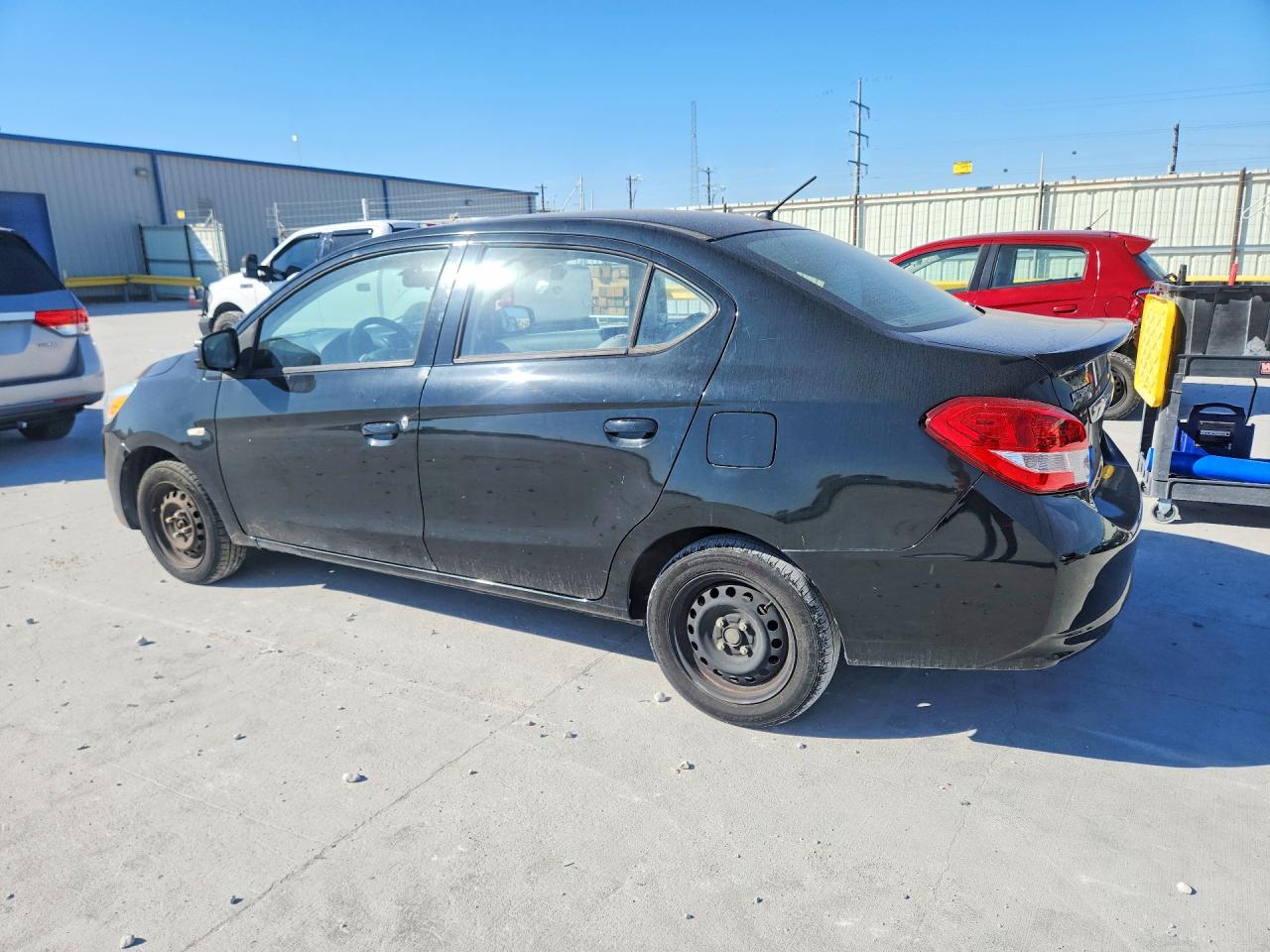2017 MITSUBISHI MIRAGE photo 3