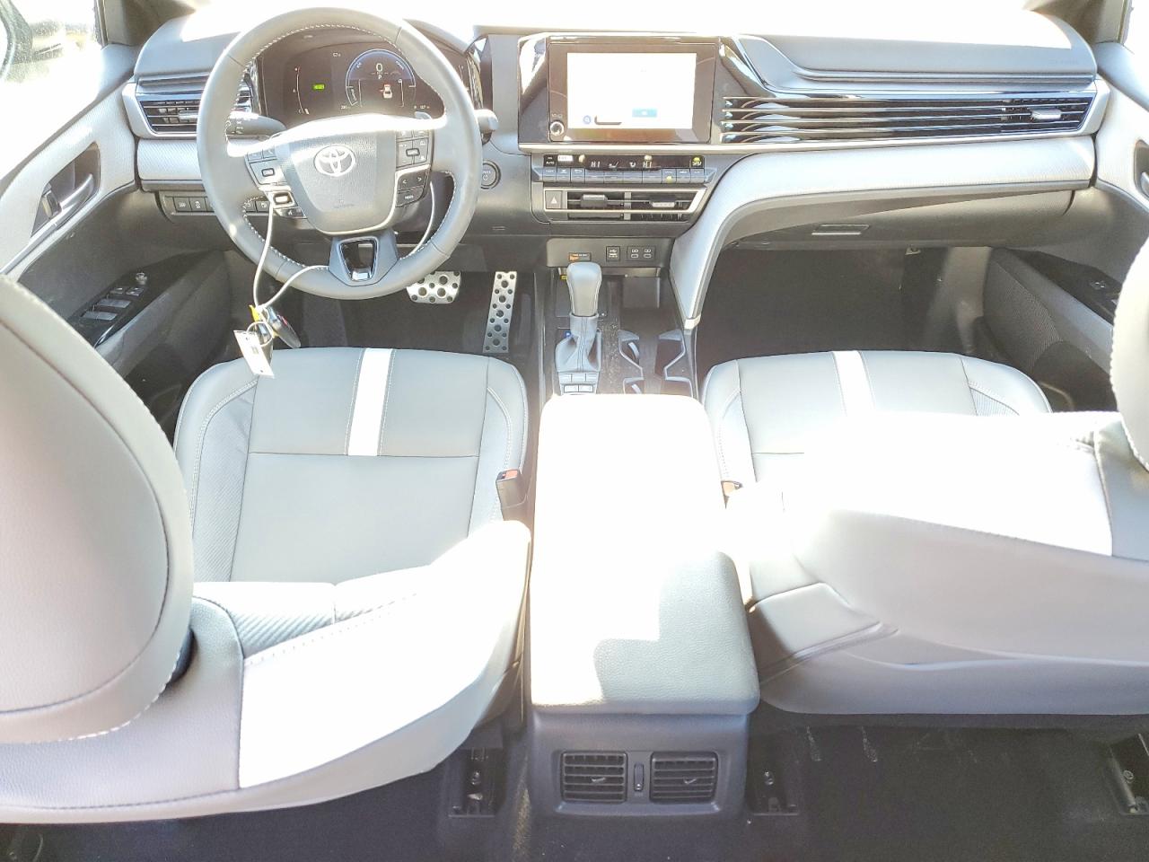 2026 TOYOTA CAMRY SE photo 15