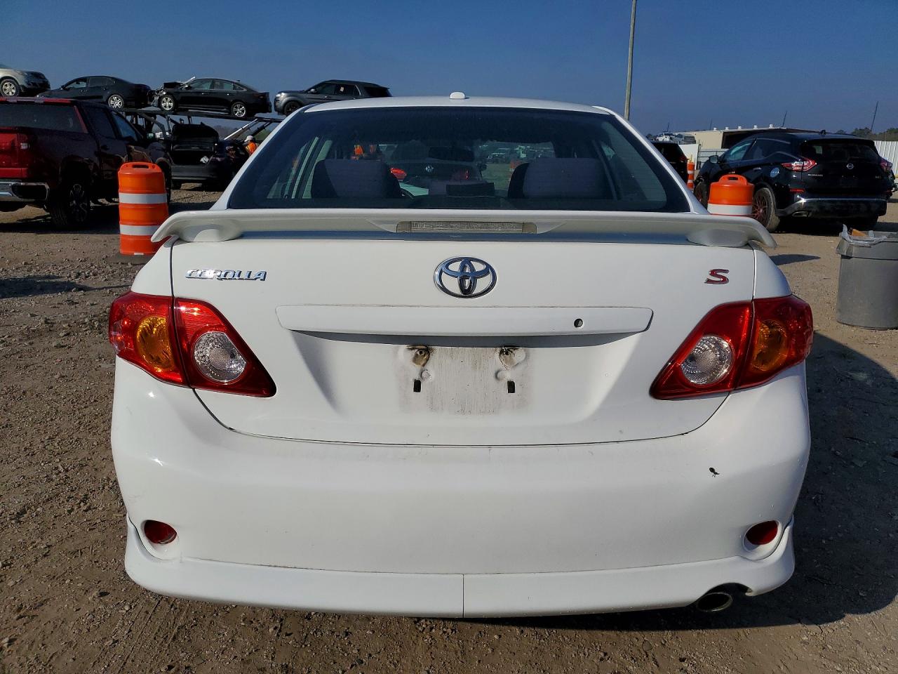 2010 TOYOTA COROLLA S photo 6