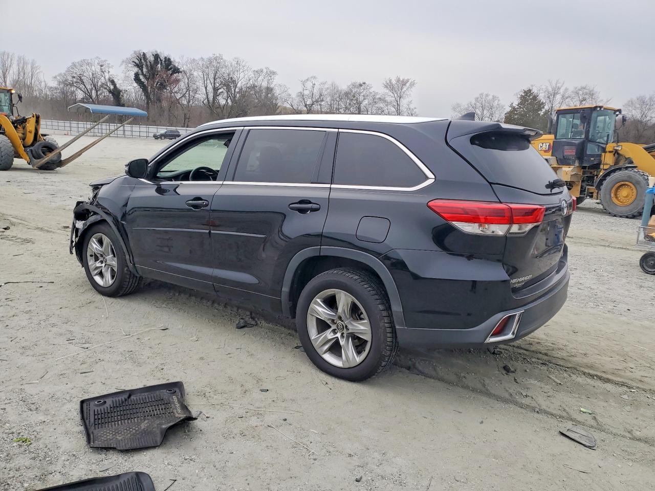 2018 TOYOTA HIGHLANDER LIMITED photo 3