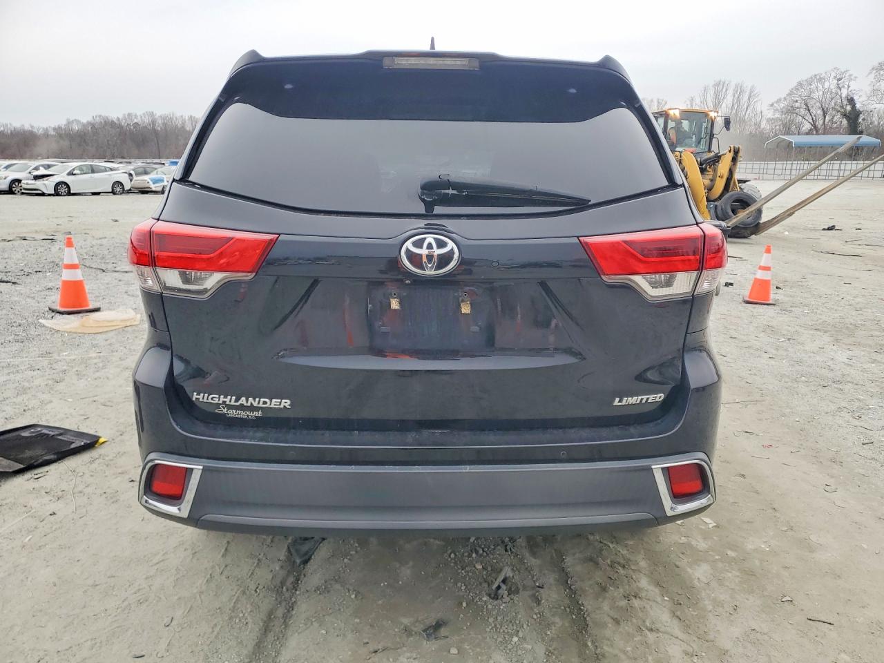 2018 TOYOTA HIGHLANDER LIMITED photo 11