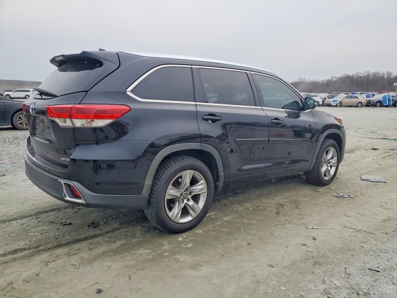 2018 TOYOTA HIGHLANDER LIMITED photo 5