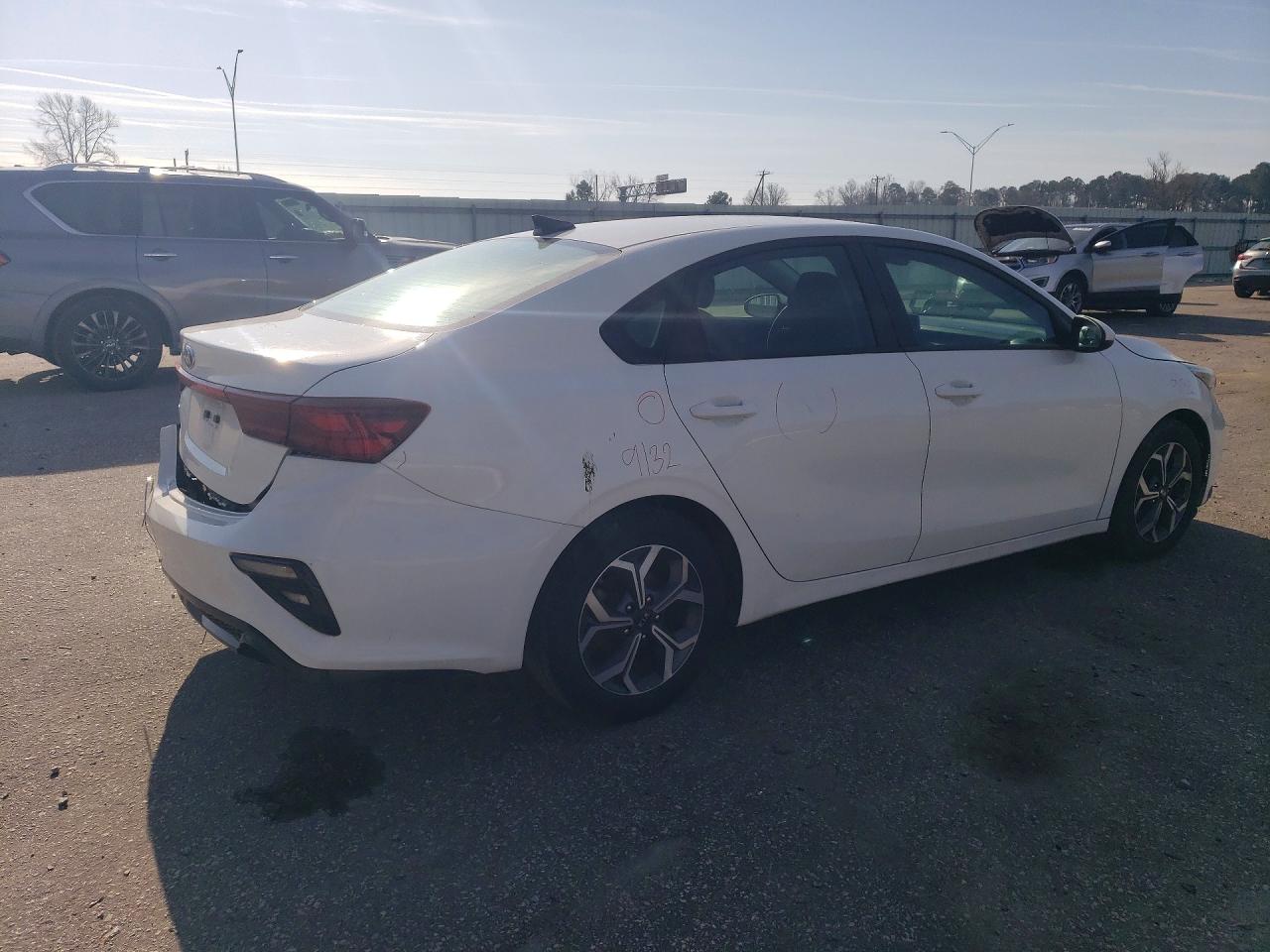 2021 KIA FORTE LXS photo 3