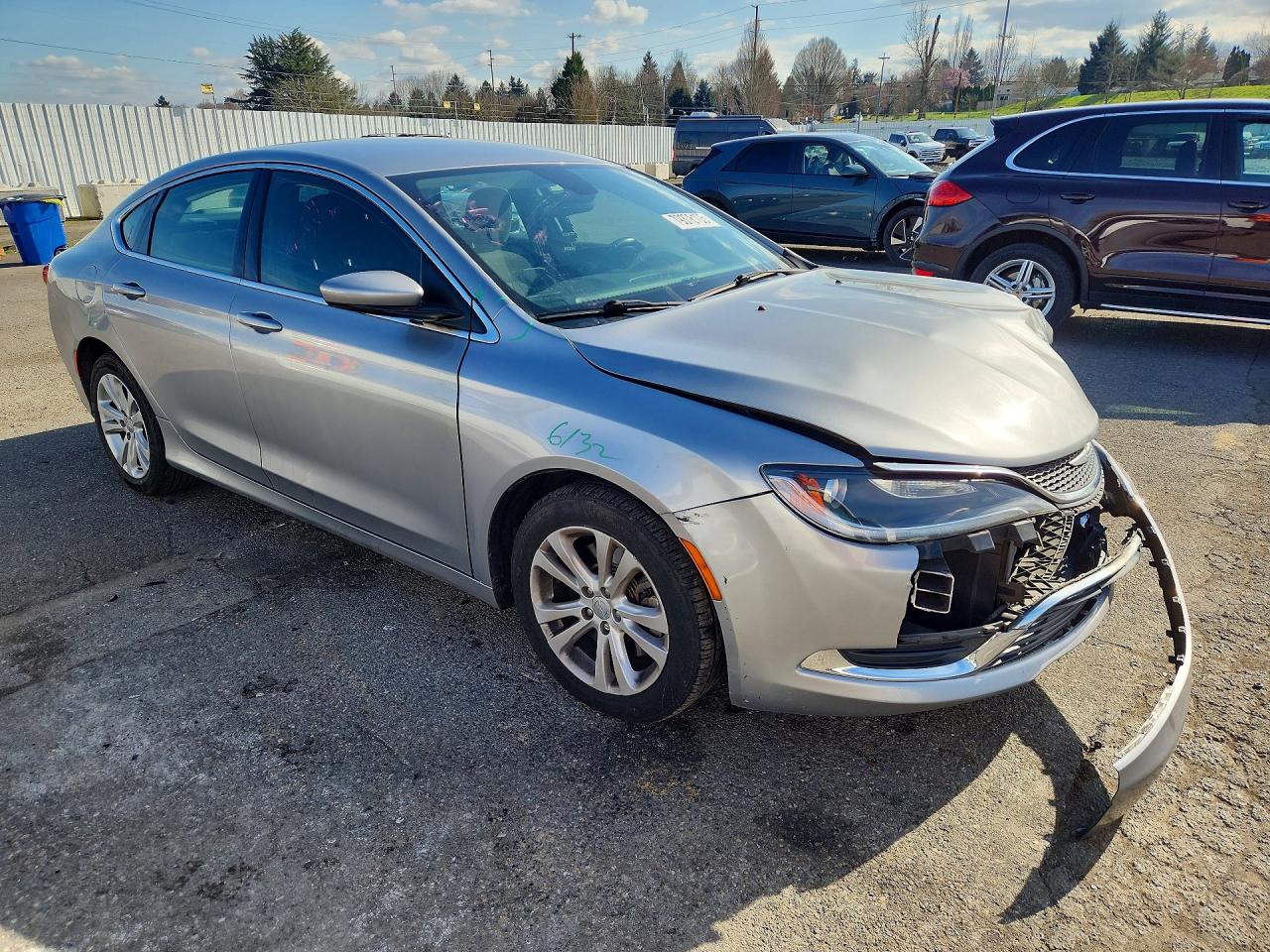 2015 CHRYSLER 200 LIMITED photo 4