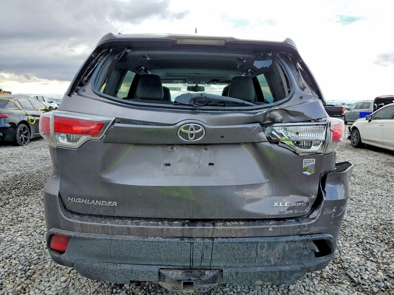 2016 TOYOTA HIGHLANDER XLE photo 11