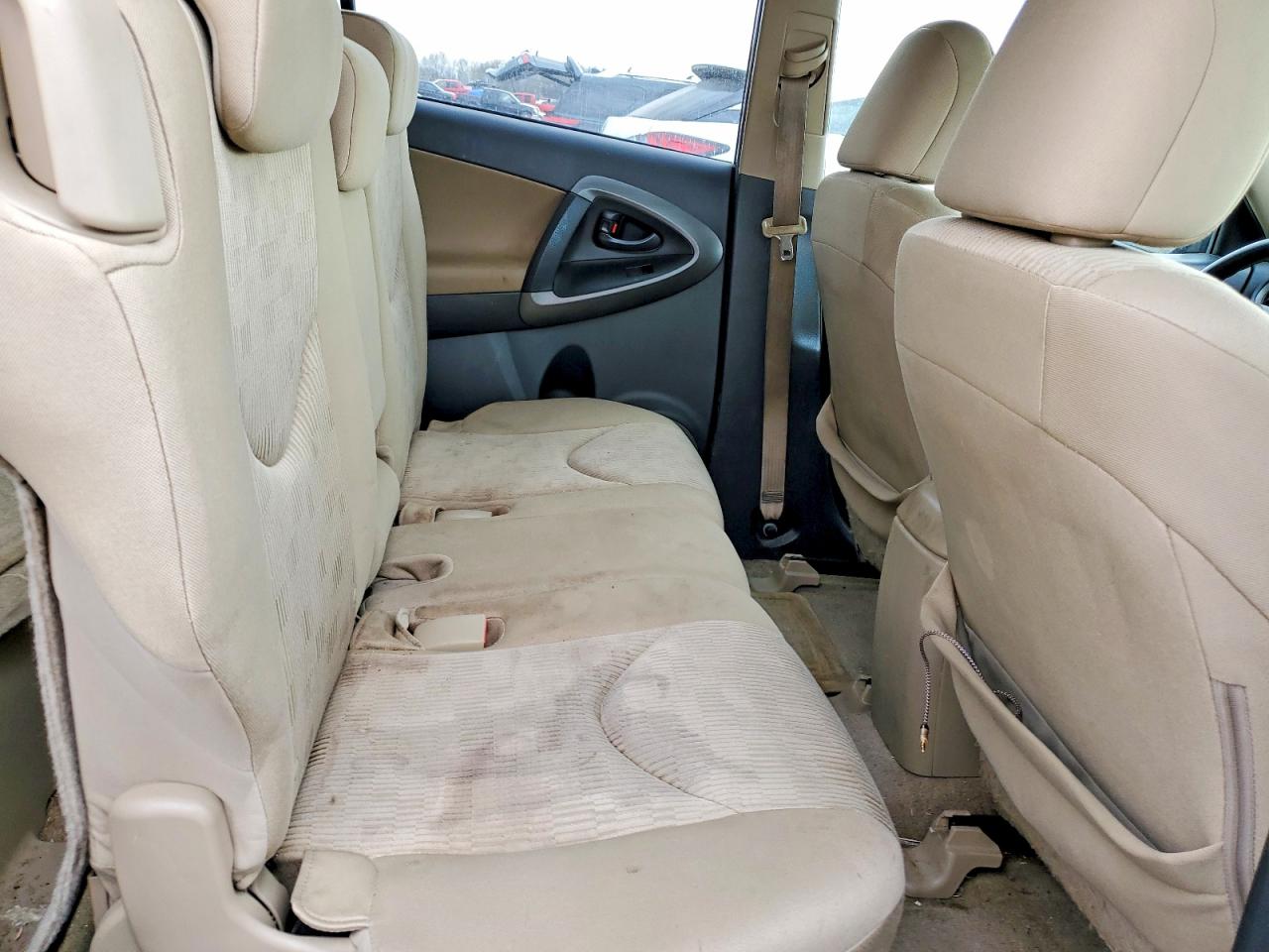2010 TOYOTA RAV4 BASE photo 11
