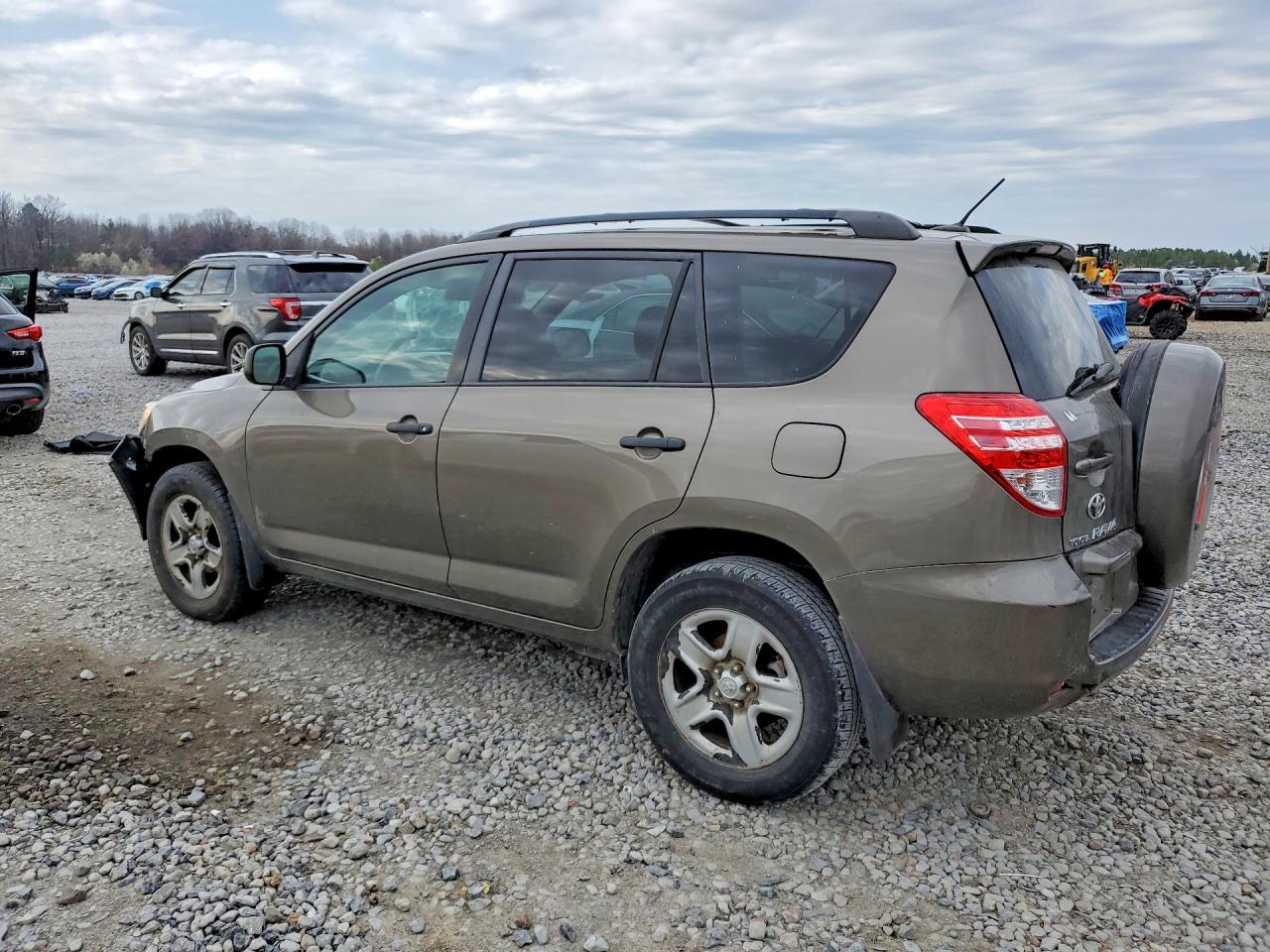 2010 TOYOTA RAV4 BASE photo 2