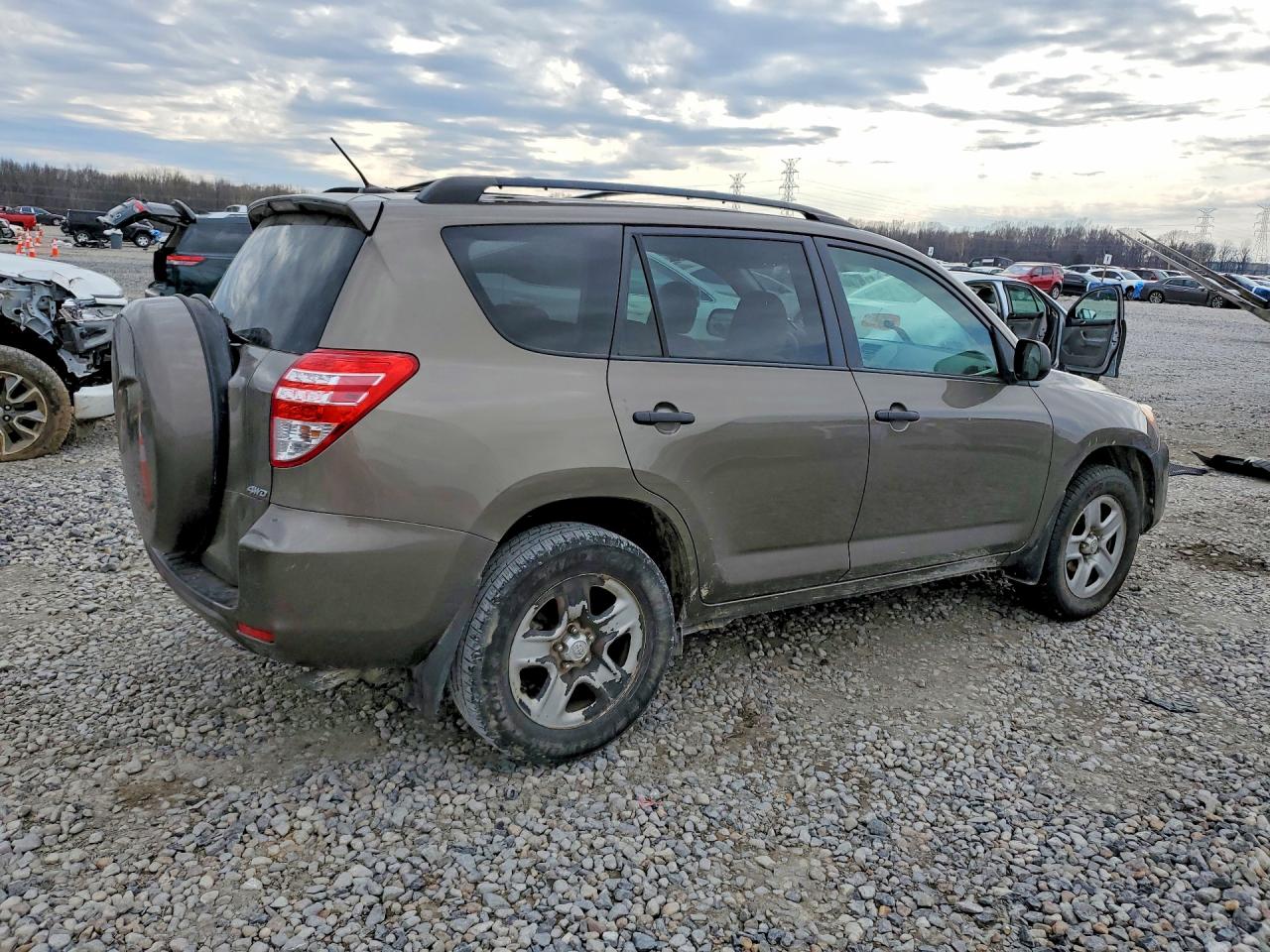 2010 TOYOTA RAV4 BASE photo 3