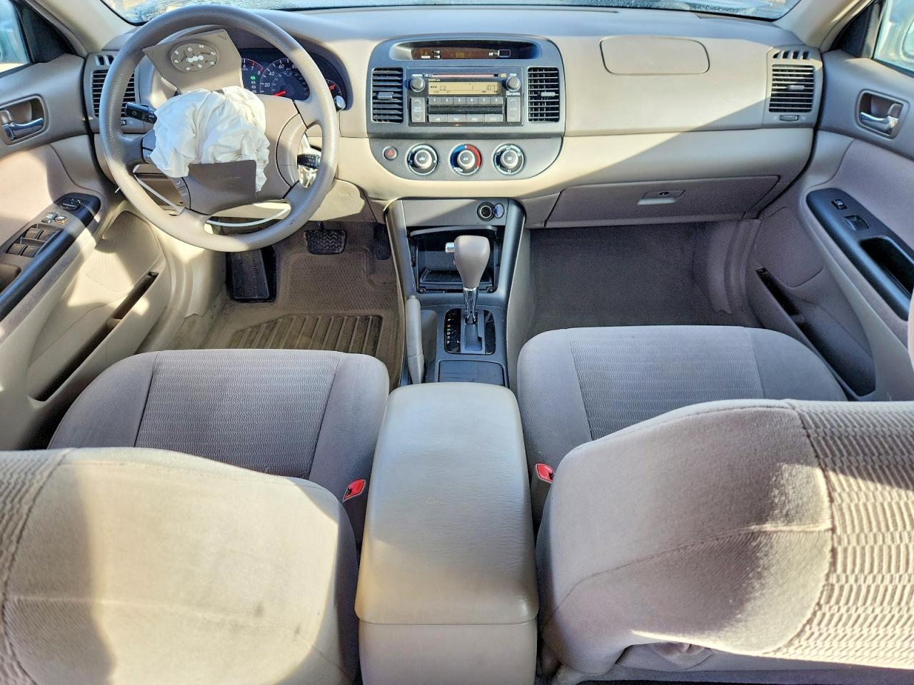 2005 TOYOTA CAMRY LE photo 15