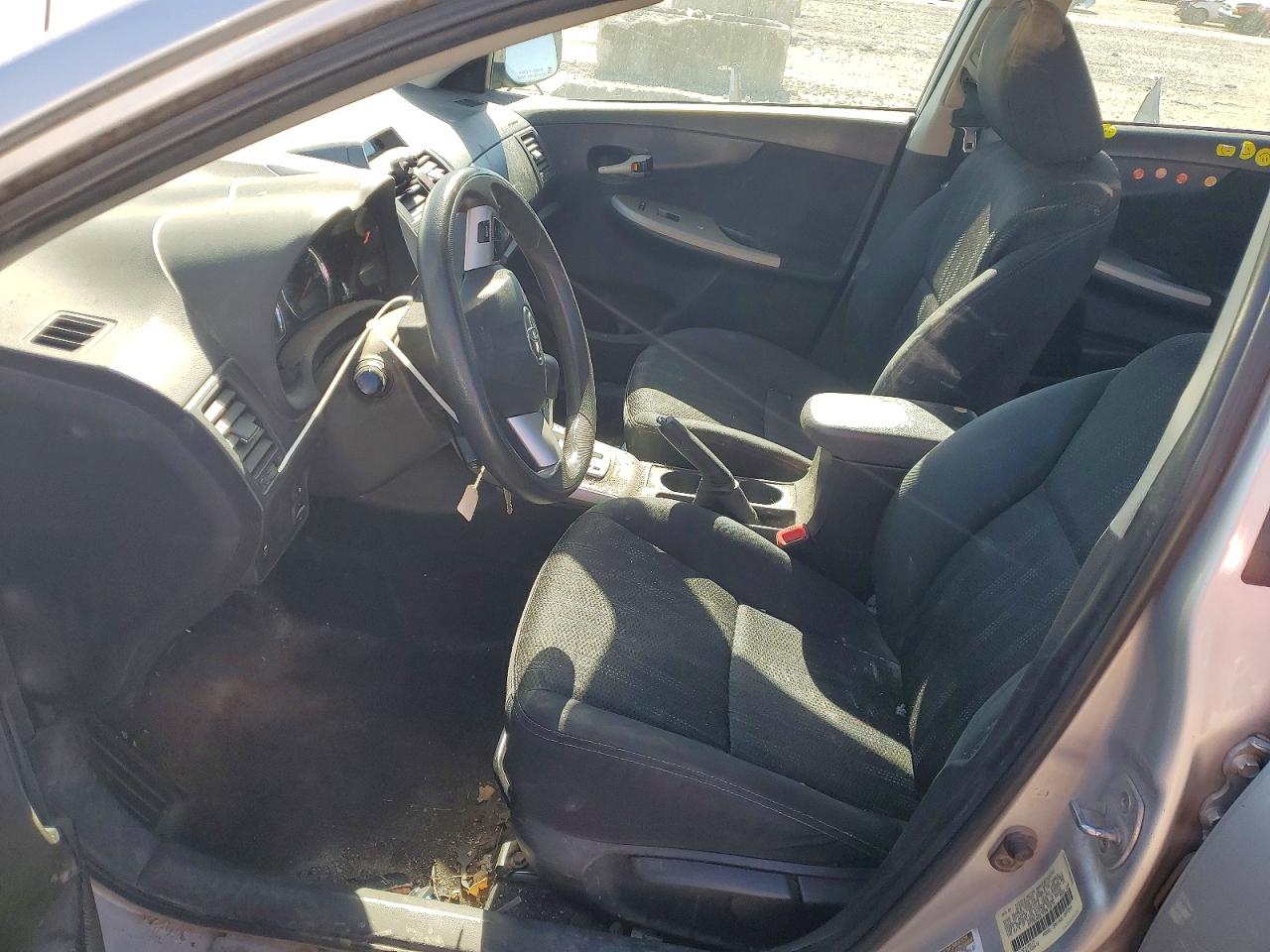 2012 TOYOTA COROLLA S photo 7