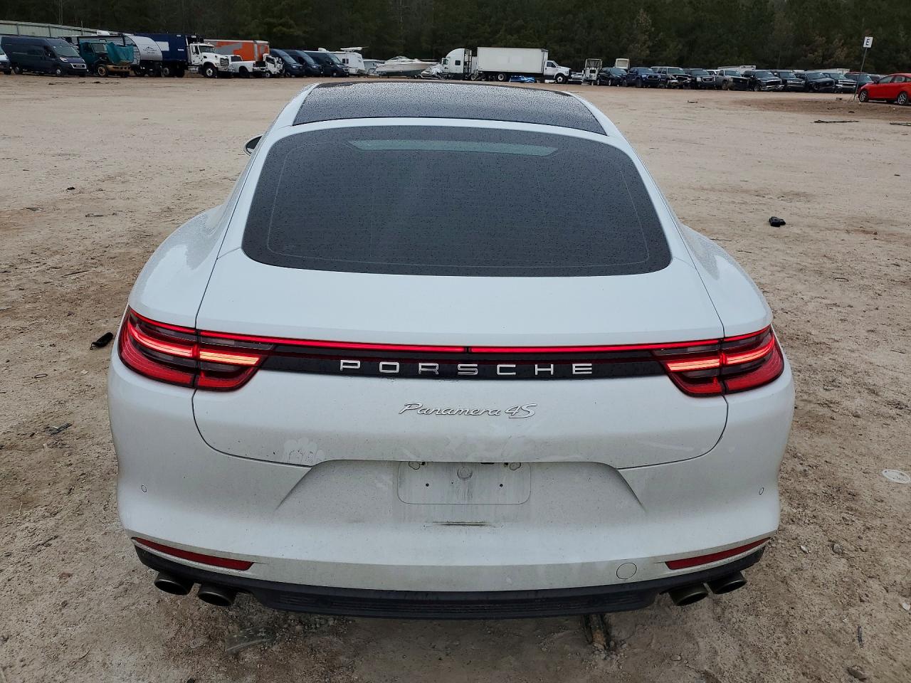 2017 PORSCHE PANAMERA 4S photo 16