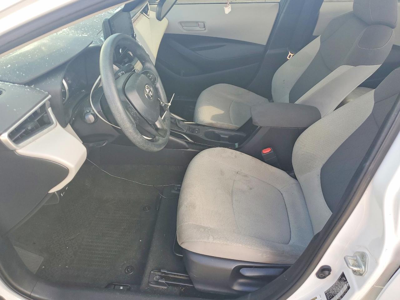 2022 TOYOTA COROLLA LE photo 13