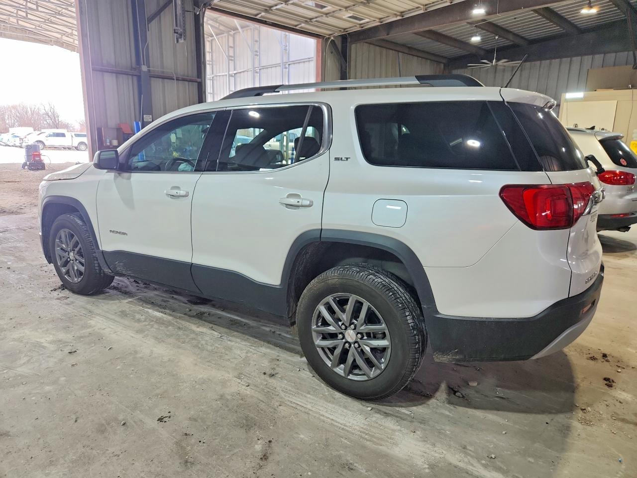 2019 GMC ACADIA SLT-1 photo 2