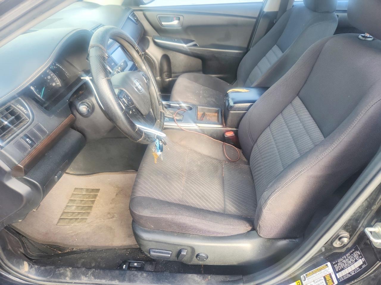 2015 TOYOTA CAMRY LE photo 19